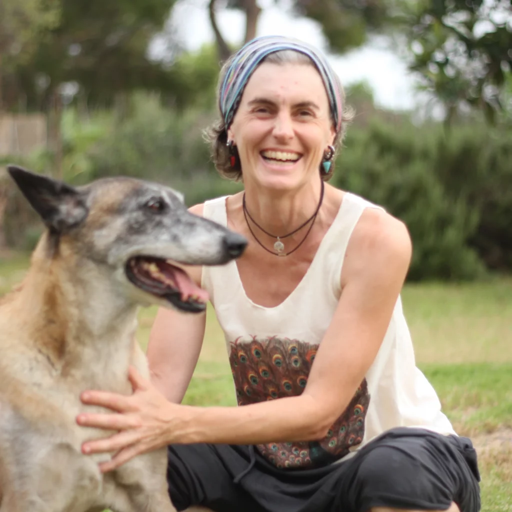 Alena Chvátalová, Crea Coco: Solo en casa